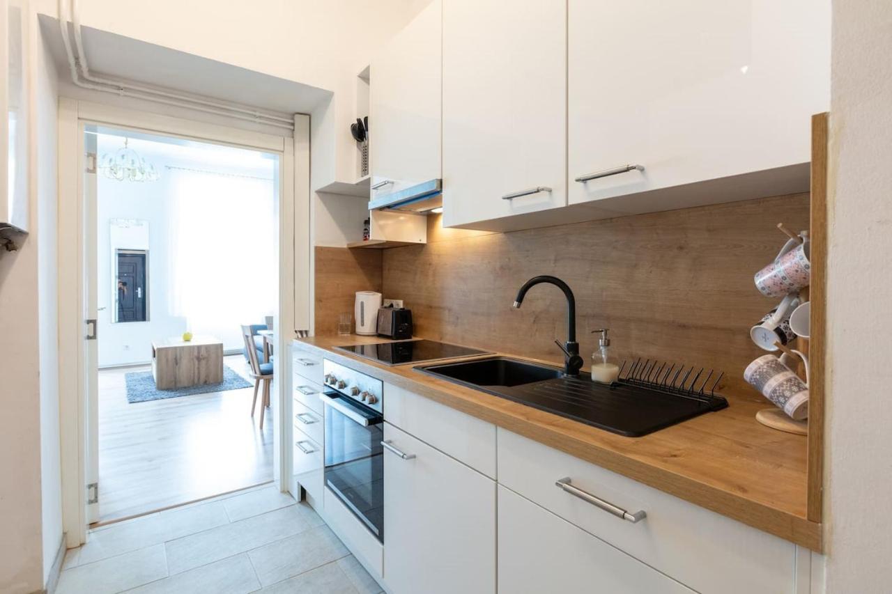 Sunny Renovated Apartment Close To Downtown เวียนนา ภายนอก รูปภาพ
